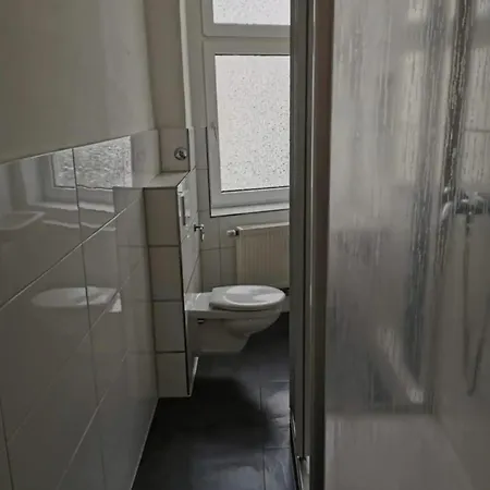 Private In A Shared Space * Essen